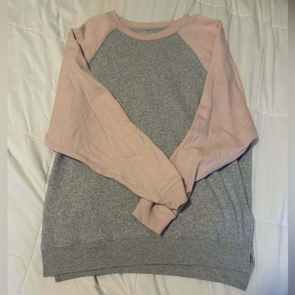 American Eagle Oversized Crew